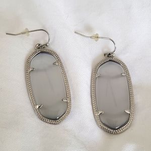 Silver Kendra Scott Elle earrings